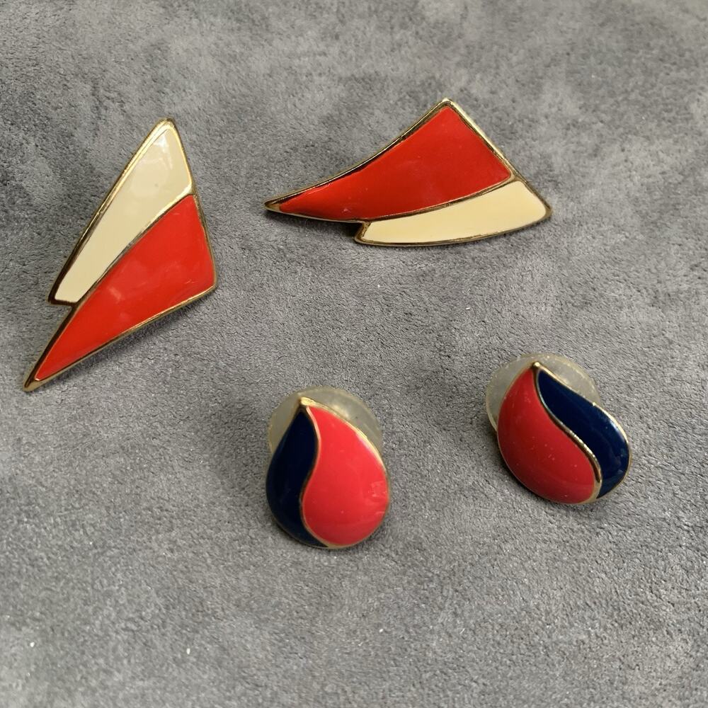 Vintage Multicolor Enamel Inlay Stud Earrings Gold Tone, Red, Blue Ivory.